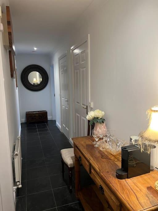 Cosy 2 Double Bed Apartment Swords Dış mekan fotoğraf
