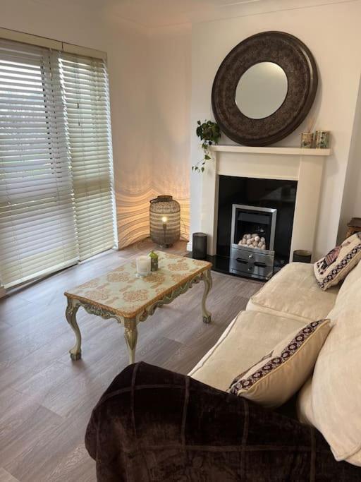 Cosy 2 Double Bed Apartment Swords Dış mekan fotoğraf